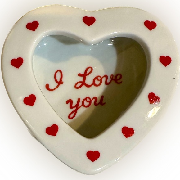 VTG HEART GLASS LIDDED TRINKET DISH VALENTINE WHITE RED I LOVE YOU SPECIAL GIFT - Picture 1 of 3